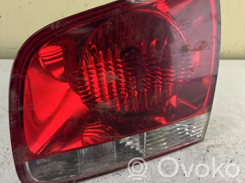 Volkswagen Touareg I Takaluukun takavalot 