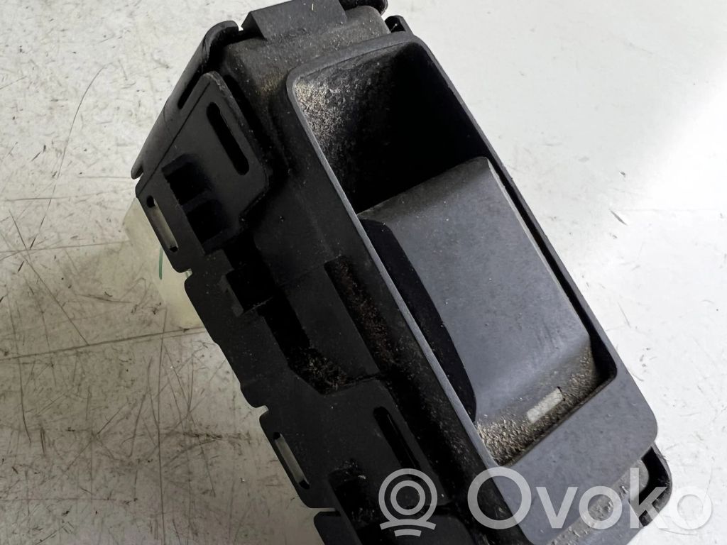 Jeep Grand Cherokee (WK) Electric window control switch 