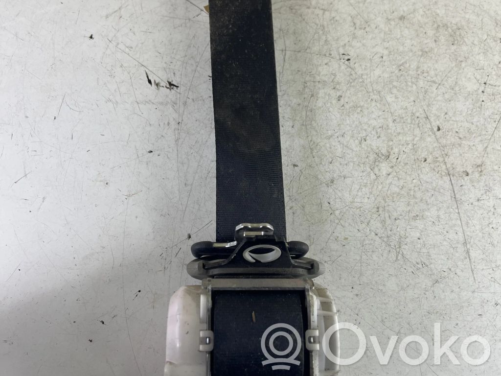 Toyota Yaris Cinturón trasero 