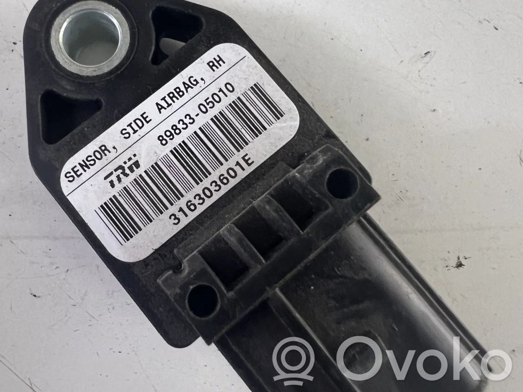 Toyota Avensis T250 Czujnik uderzenia Airbag 