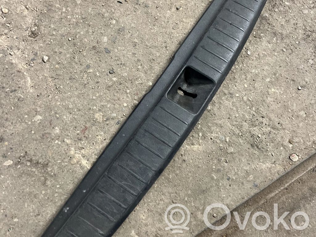 Subaru Outback Protector del borde del maletero/compartimento de carga 