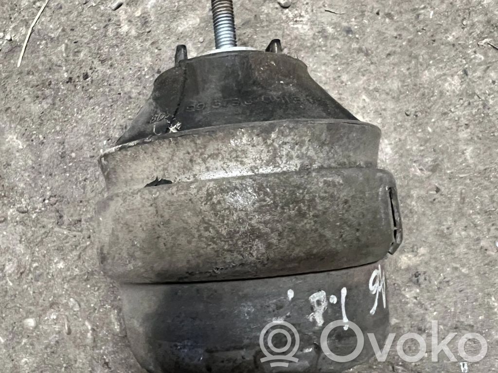 Audi A6 S6 C5 4B Engine mount bracket 