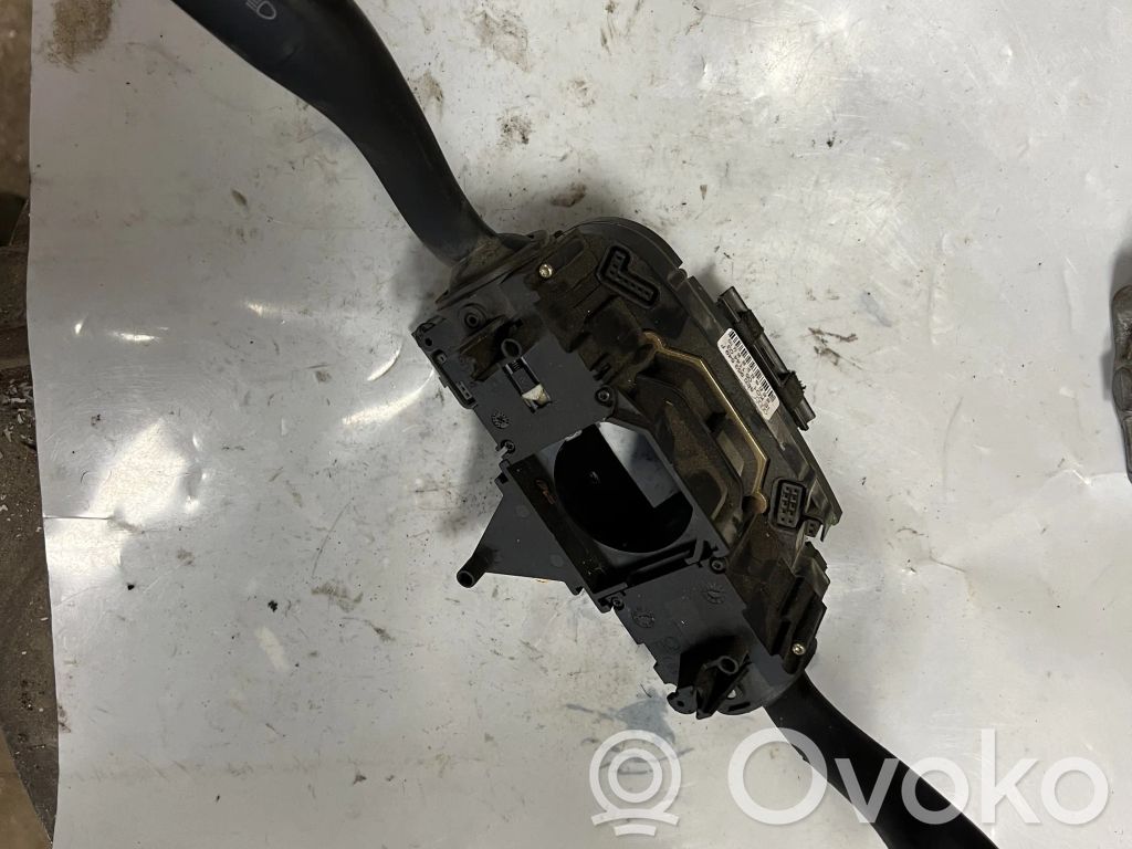 Audi A4 S4 B6 8E 8H Wiper turn signal indicator stalk/switch 