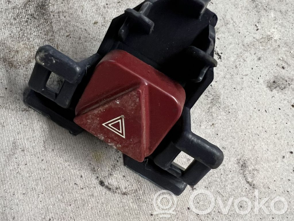 Peugeot 1007 Hazard light switch 