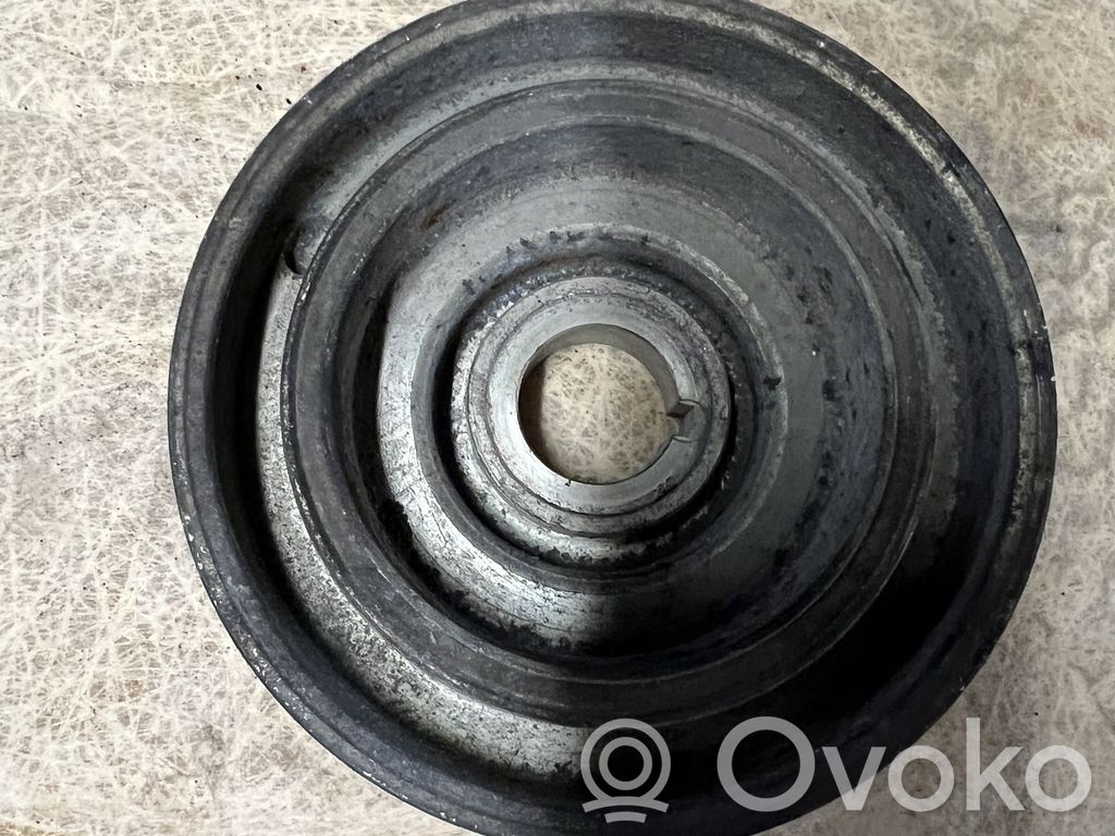Kampiakselin vauhtipyörä