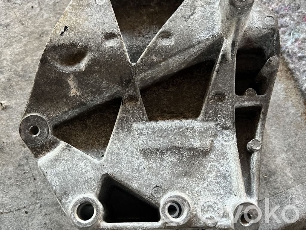 Opel Astra H A/C compressor mount bracket 