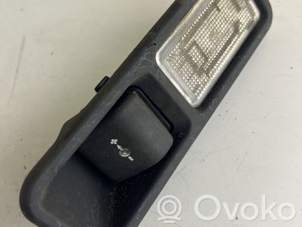 Land Rover Range Rover L322 Gniazdo 12V tylne 