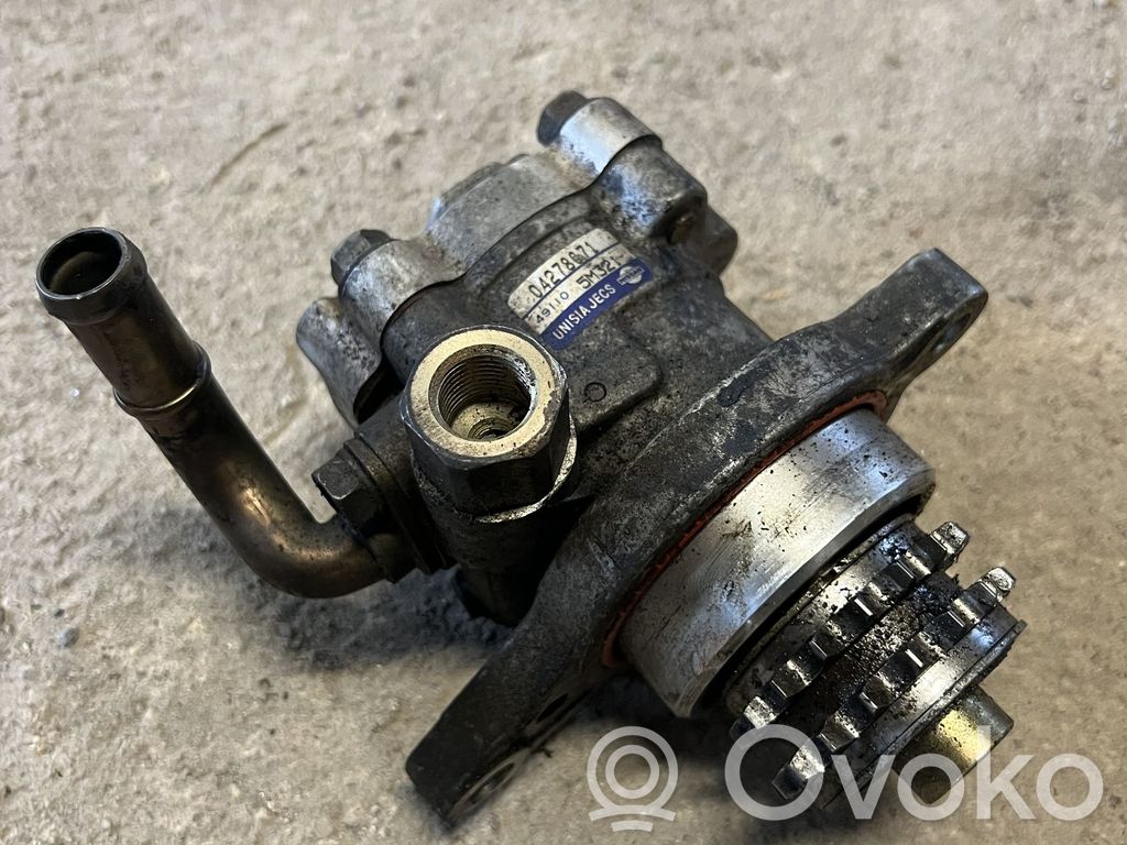 Nissan Almera N16 Ohjaustehostimen pumppu 