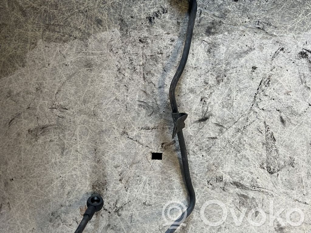 Turboahtimen öljyletku