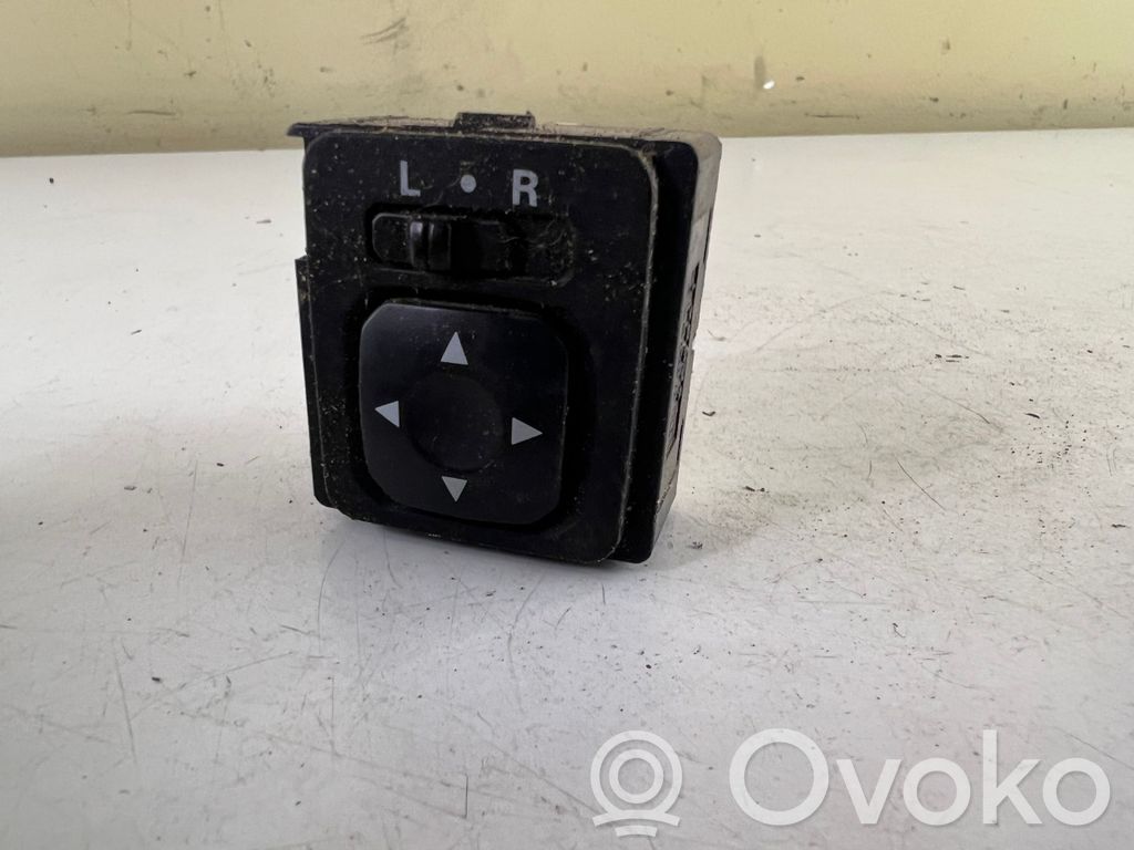Mitsubishi Outlander Wing mirror switch 