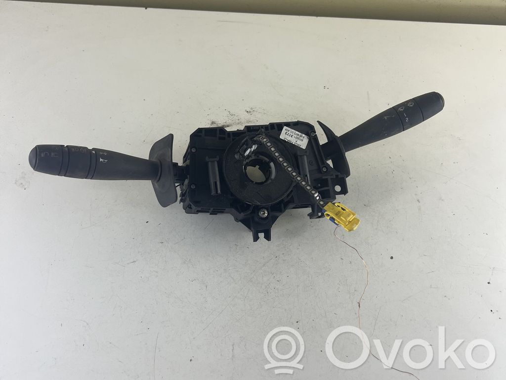 Dacia Logan I Wiper turn signal indicator stalk/switch 