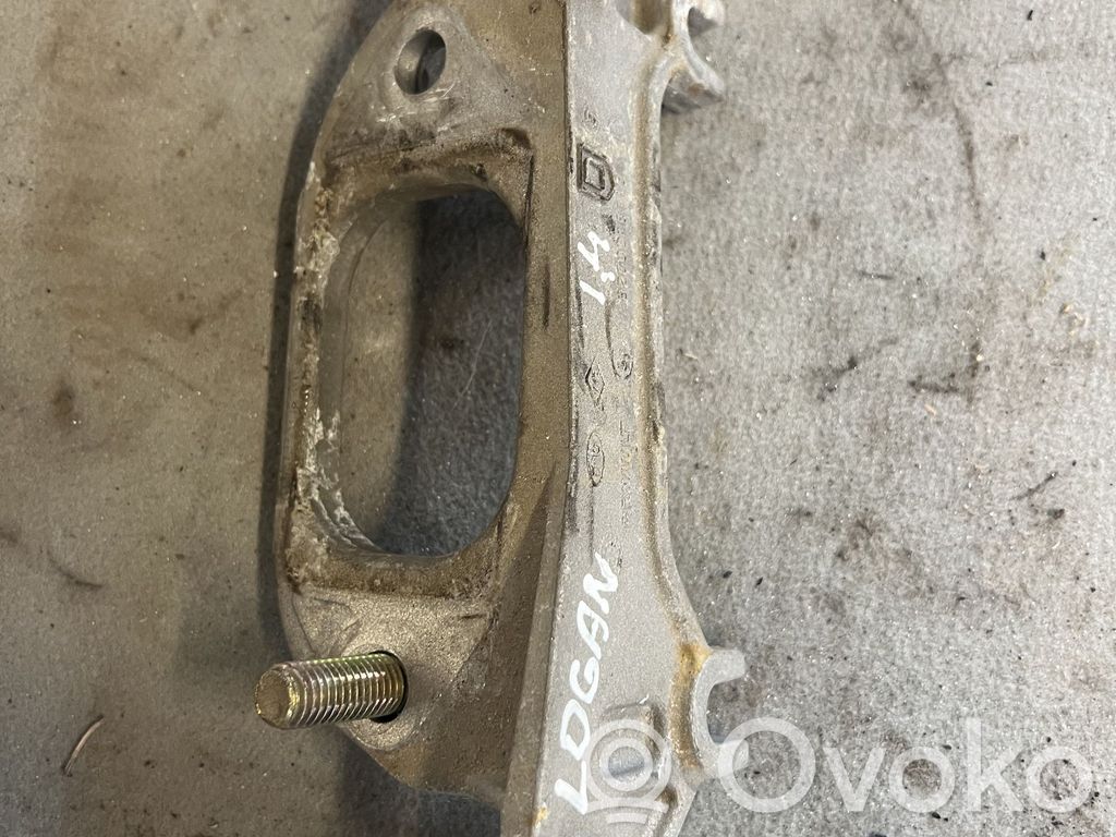 Dacia Logan I Engine mounting bracket 