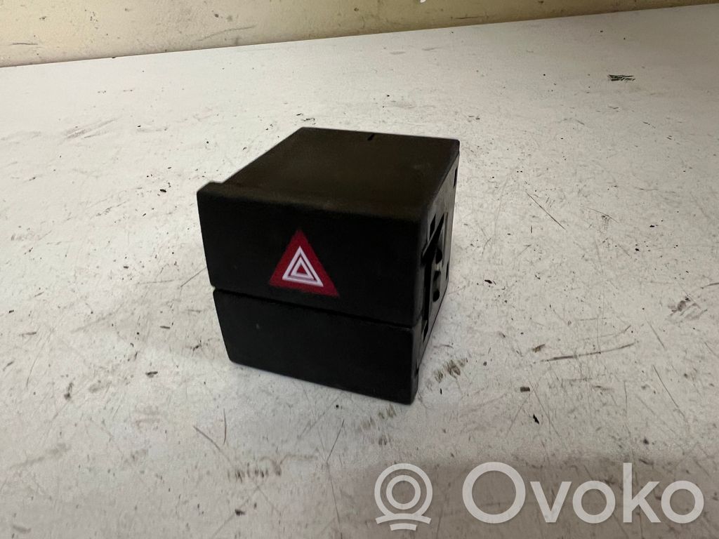 Opel Meriva A Botón interruptor de luz de peligro 