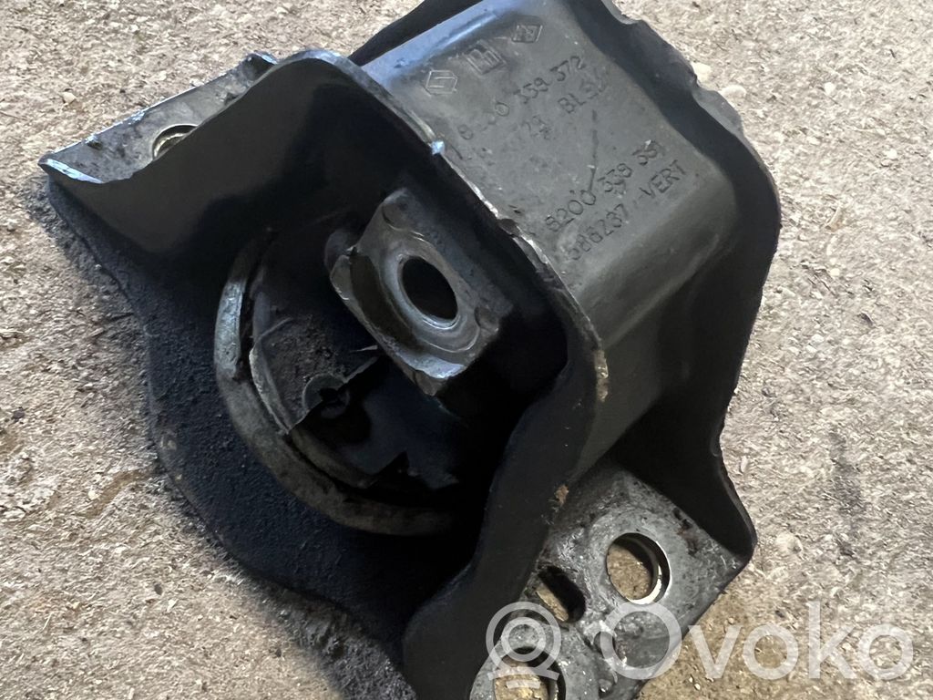 Renault Megane II Engine mount bracket 