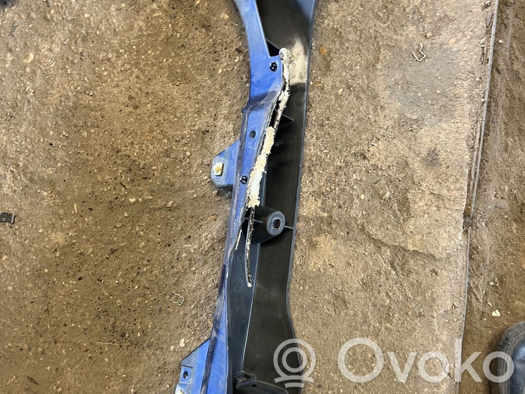 Renault Clio III Fender mounting bracket 