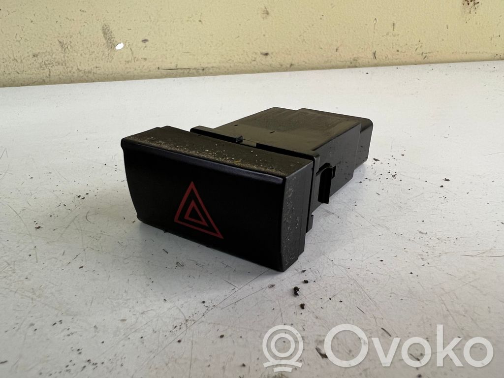 Hyundai Santa Fe Hazard light switch 
