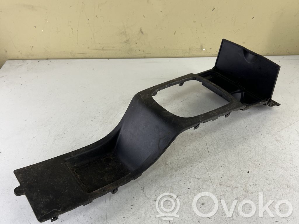 Peugeot 207 Pavarų perjungimo svirties apdaila (plastikinė) 