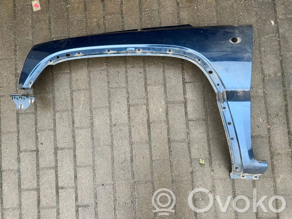 Jeep Cherokee III KJ Крыло 