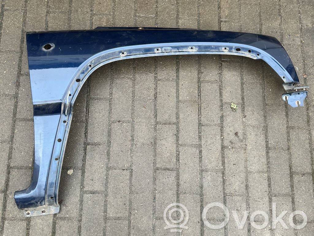 Jeep Cherokee III KJ Крыло 