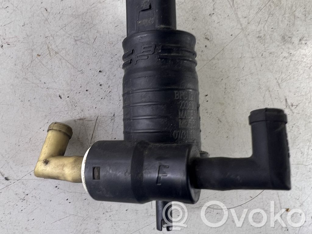Jeep Cherokee Windscreen/windshield washer pump 