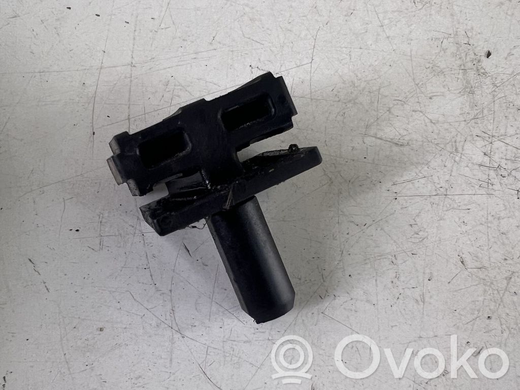 Radiator mount bracket   16384,PA66GF33