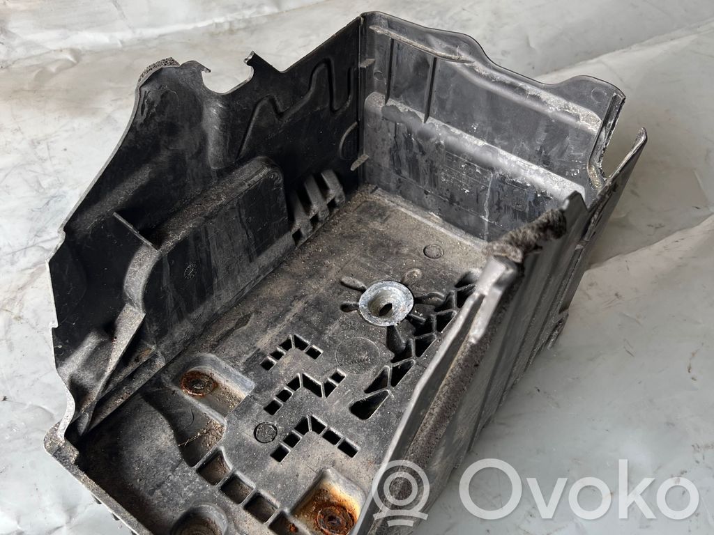 Land Rover Discovery Sport Półka akumulatora 
