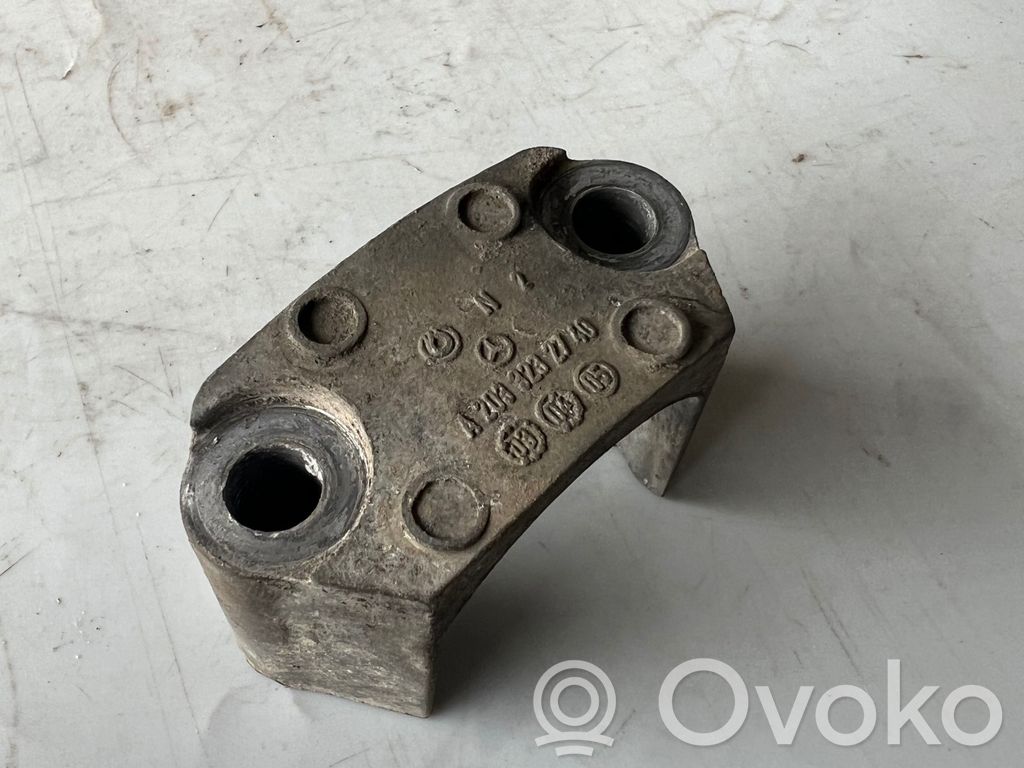 Mercedes-Benz C W203 Mocowanie stabilizatora osi przedniej 