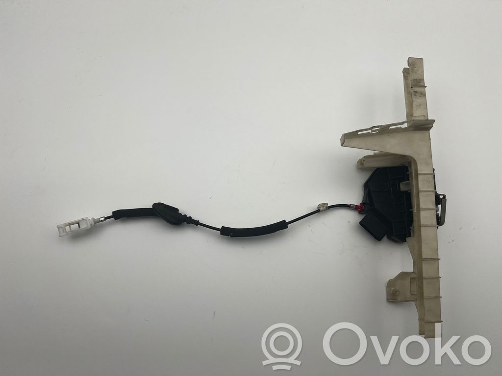 Priekšpusē slēdzene   AE8A5421813CF,EBKTA