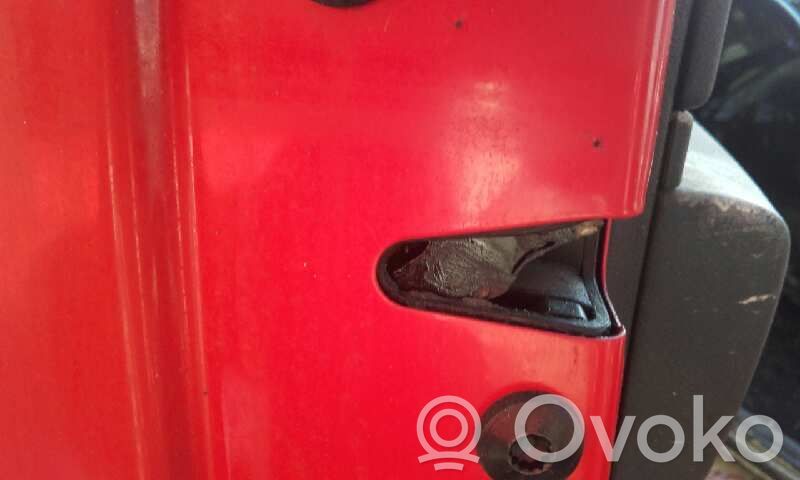 Cerradura de puerta delantera