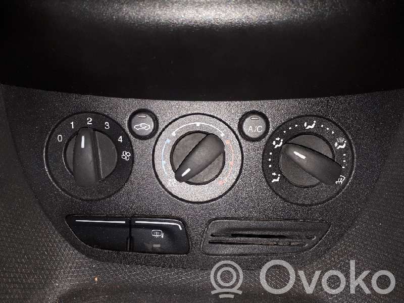 Air conditioner control unit module   AM5T18549