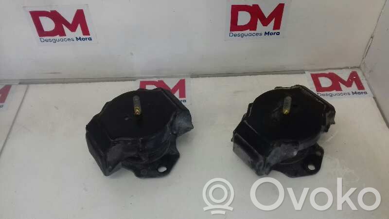 Engine mount bracket