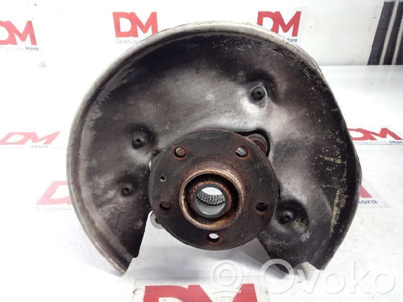 Mangueta de dirección de rueda trasera   8R0505435C