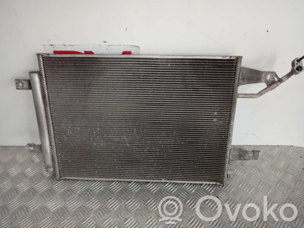 Radiateur condenseur de climatisation