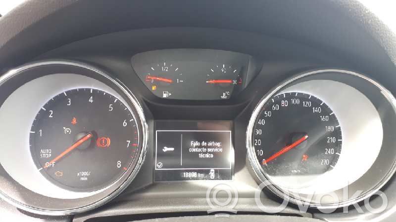 Opel Astra K Licznik / Prędkościomierz 
