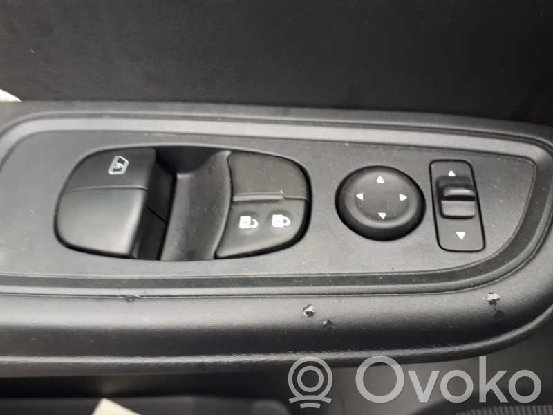 Nissan Micra C+C Comutator comandă geamuri electrice