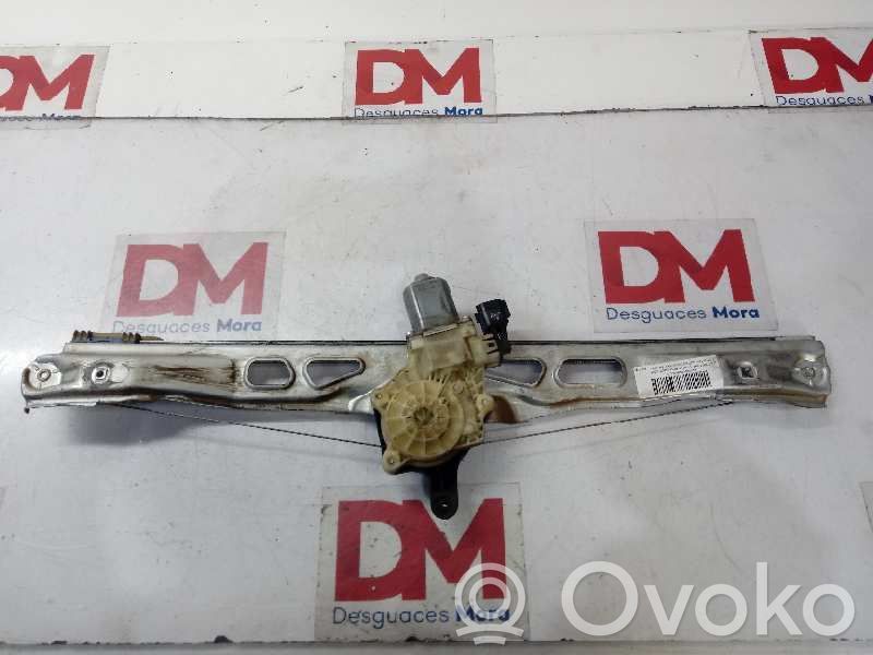 Regulador manual de la ventanilla delantera   928060101