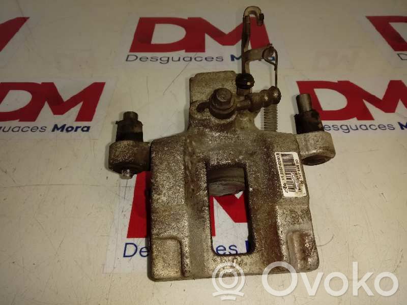Peugeot 308 Supporto della pinza del freno posteriore 
