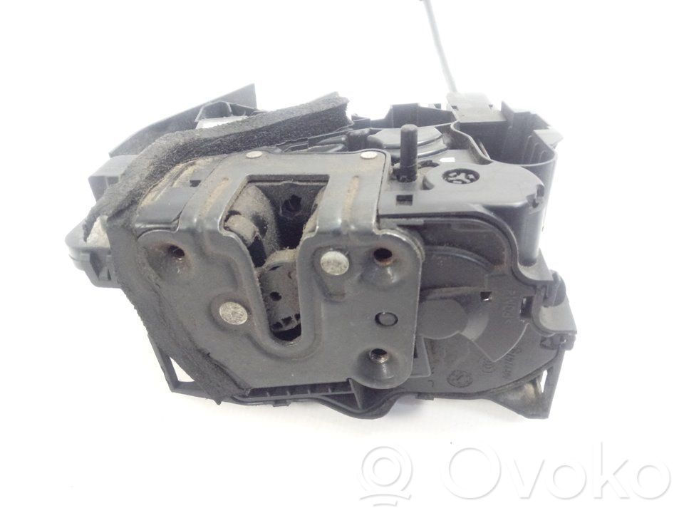 Cerradura de puerta trasera   825032679R
