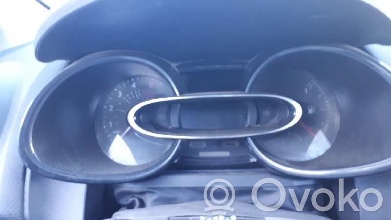 Renault Clio IV Speedometer (instrument cluster) 