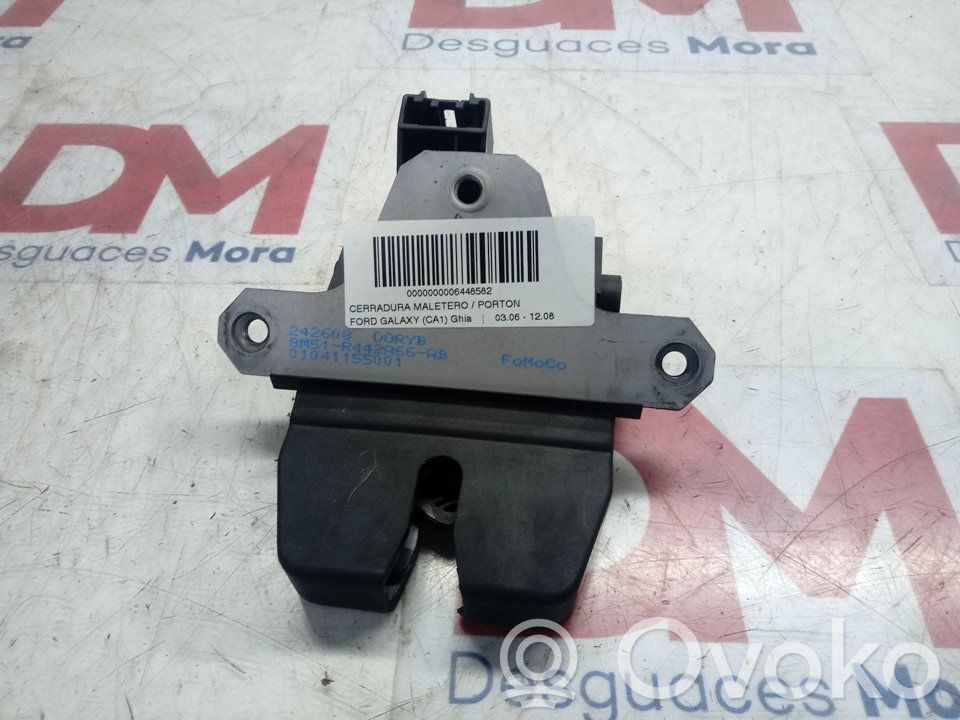 Tailgate lock latch   8M51R442A66AB