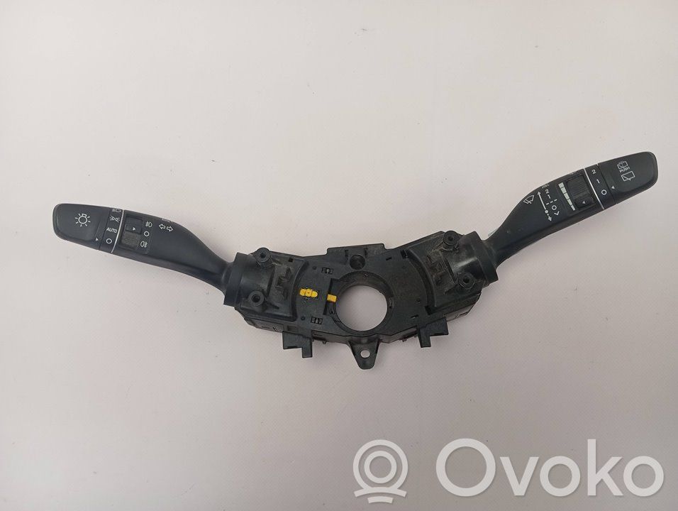 Interruptor de control del panel de luces   93404G4951