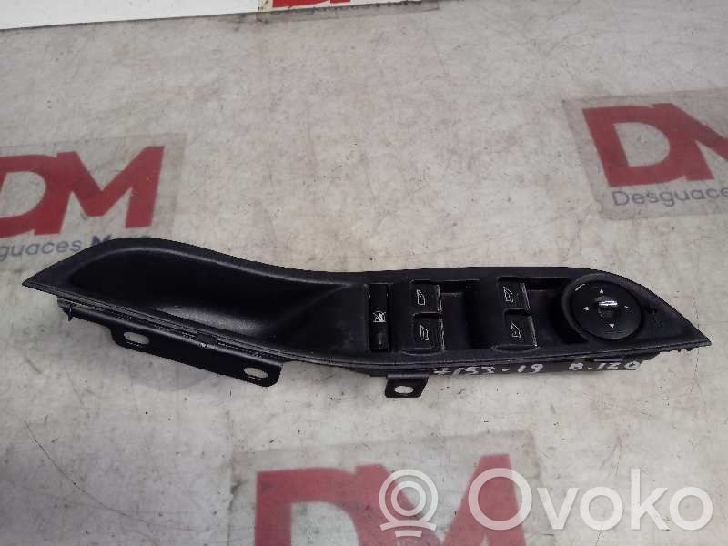 Interrupteur commade lève-vitre   AM5T14A132CA