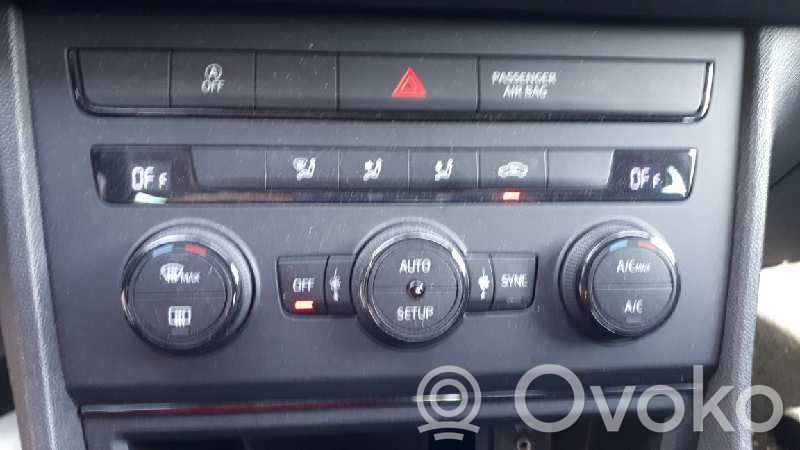 Seat Leon (5F) Climate control unit 