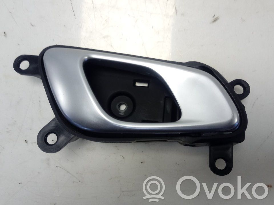 KIA Xceed Mâner interior ușă spate 