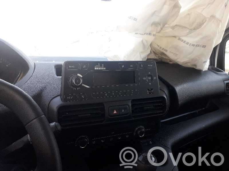 Peugeot Rifter Unitate control sunet HiFi Audio 