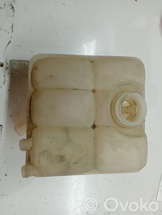 Depósito de expansión de combustible