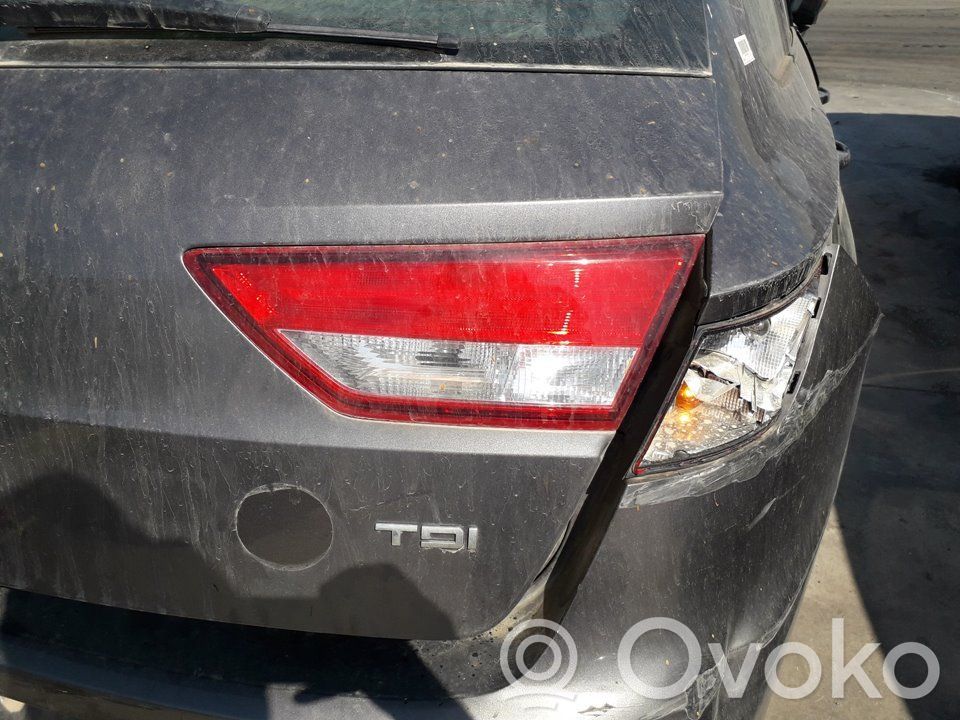 Seat Leon (5F) Aizmugurējais lukturis pārsegā 