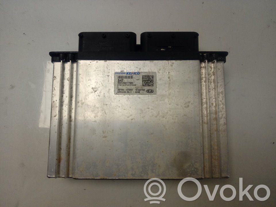 KIA Stonic Engine control unit/module 