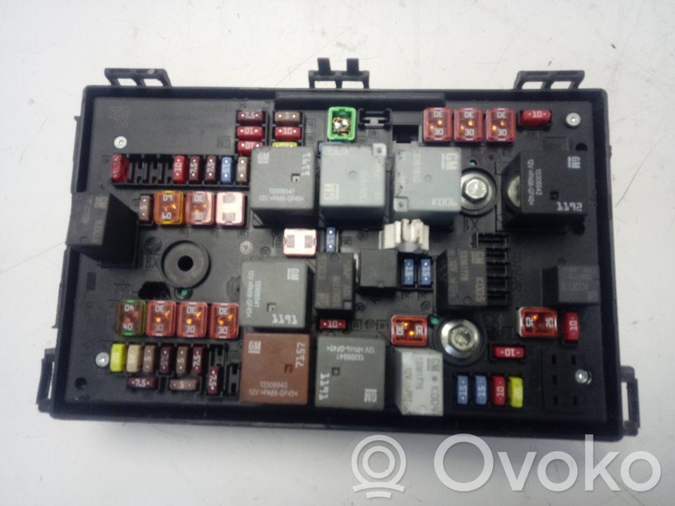 Opel Astra J Katvealueen valvonnan ohjainlaite (BSM) 