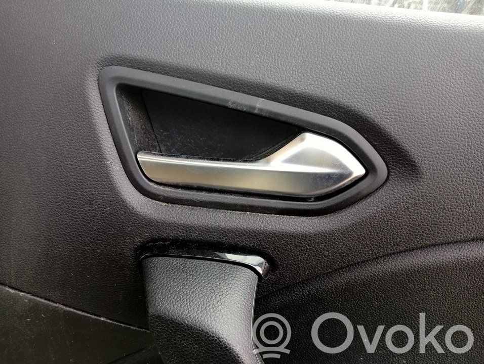 Manecilla interna puerta delantera   826721378R